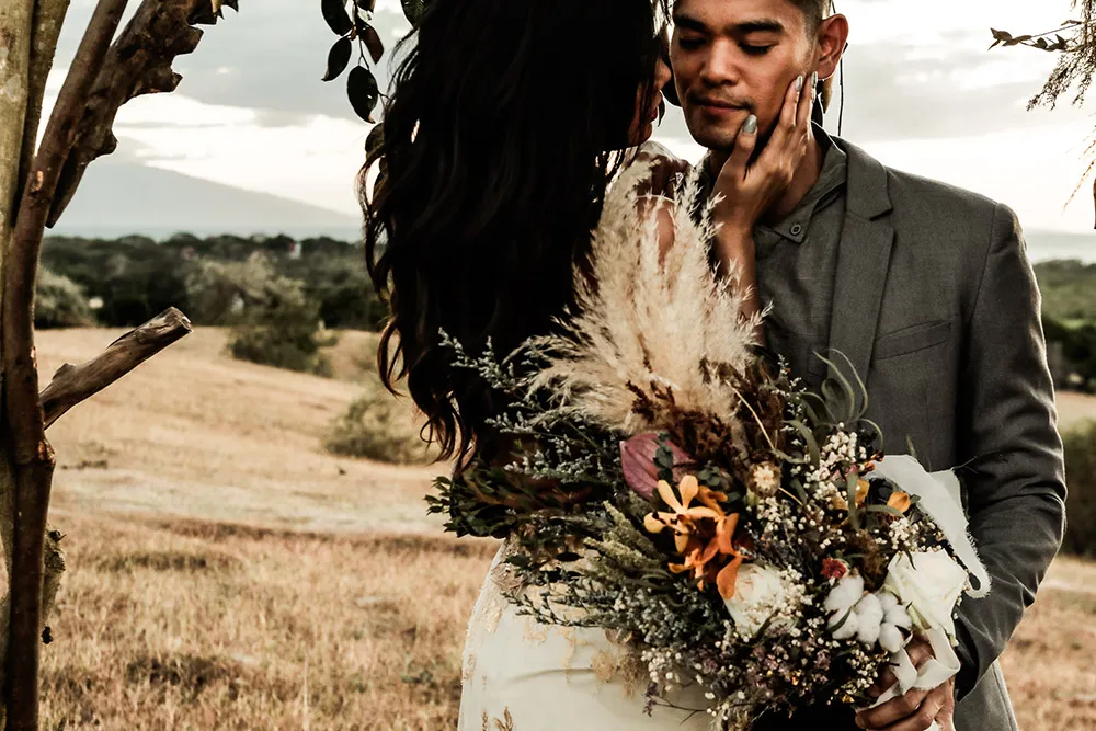 Photo by MangoRED Studios. theweddingnotebook.com