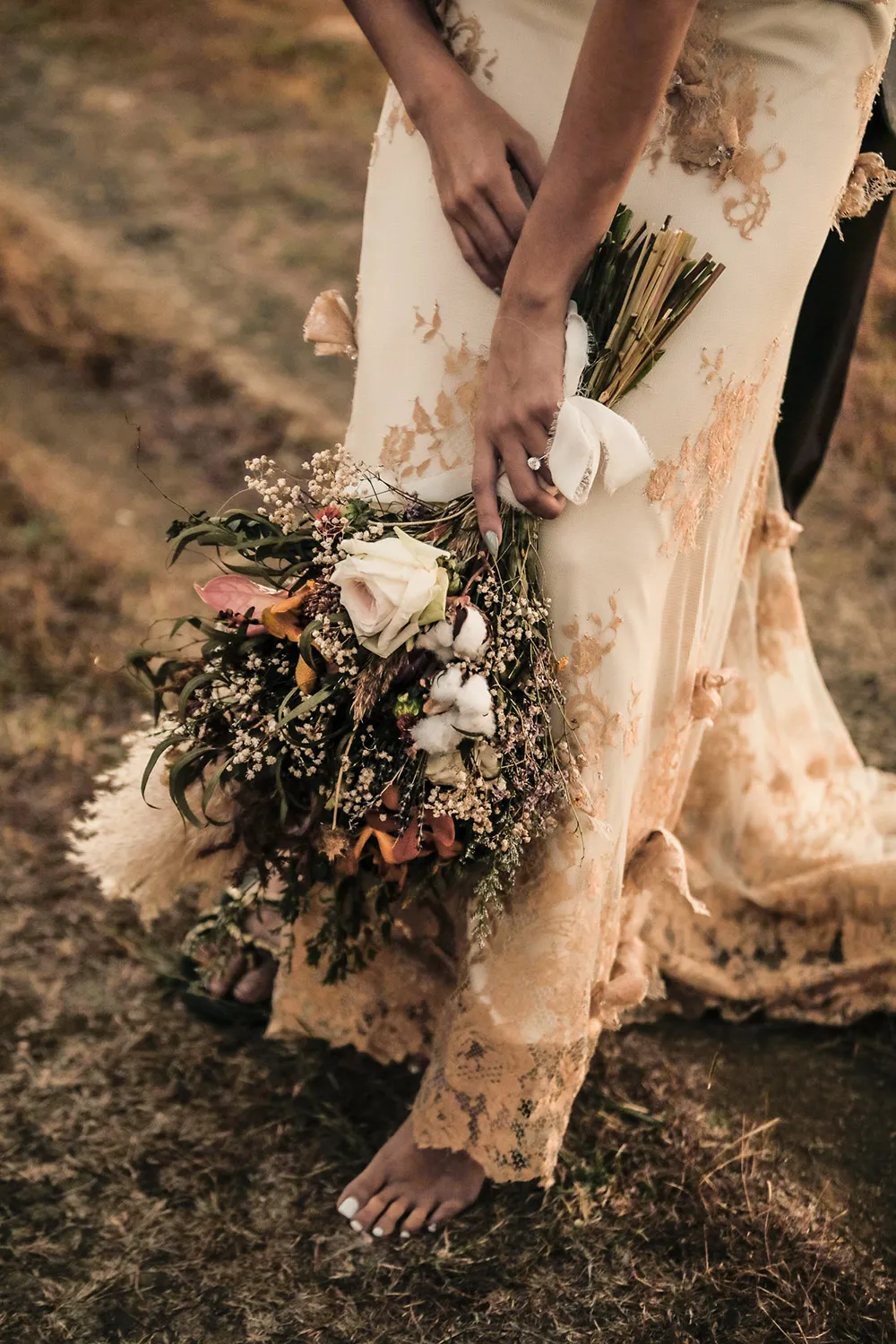 Photo by MangoRED Studios. theweddingnotebook.com