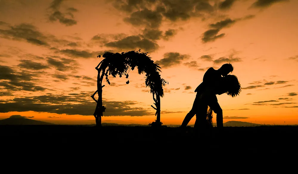 Photo by MangoRED Studios. theweddingnotebook.com