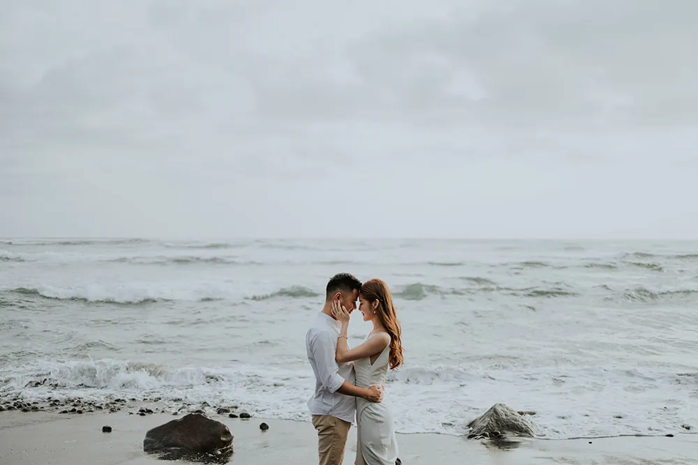 Photo by Louis Gan Photography. theweddingnotebook.com