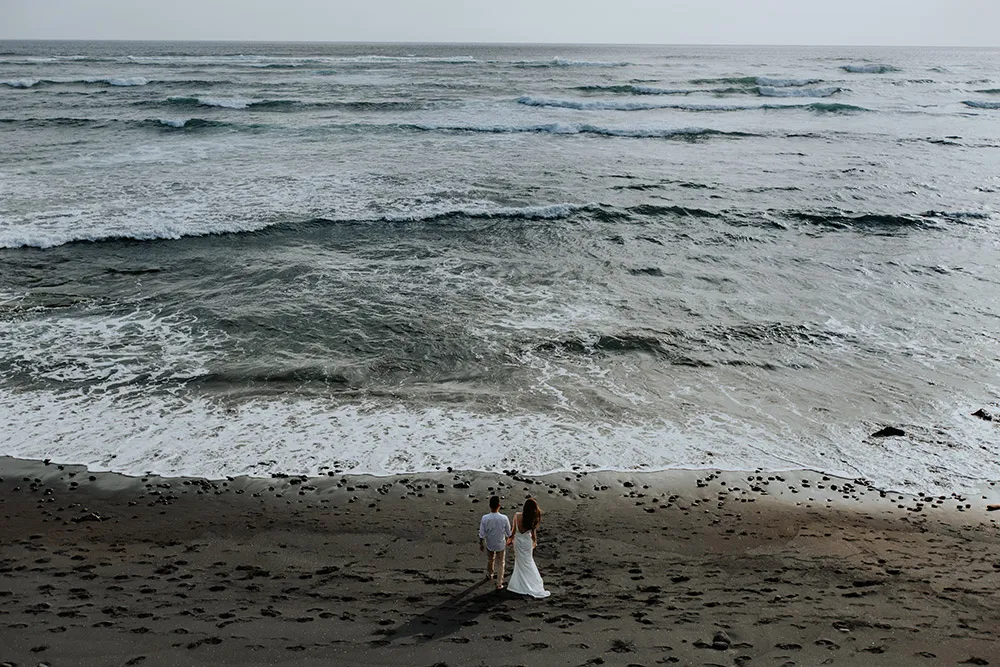 Photo by Louis Gan Photography. theweddingnotebook.com