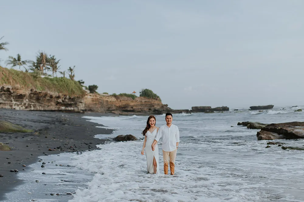 Photo by Louis Gan Photography. theweddingnotebook.com