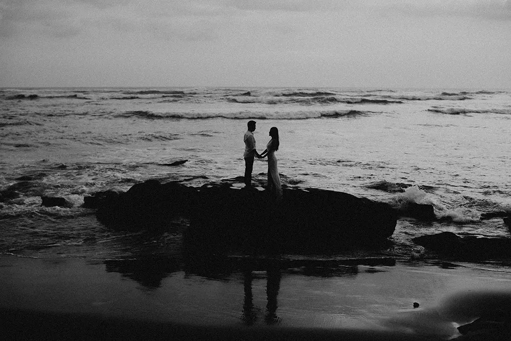 Photo by Louis Gan Photography. theweddingnotebook.com