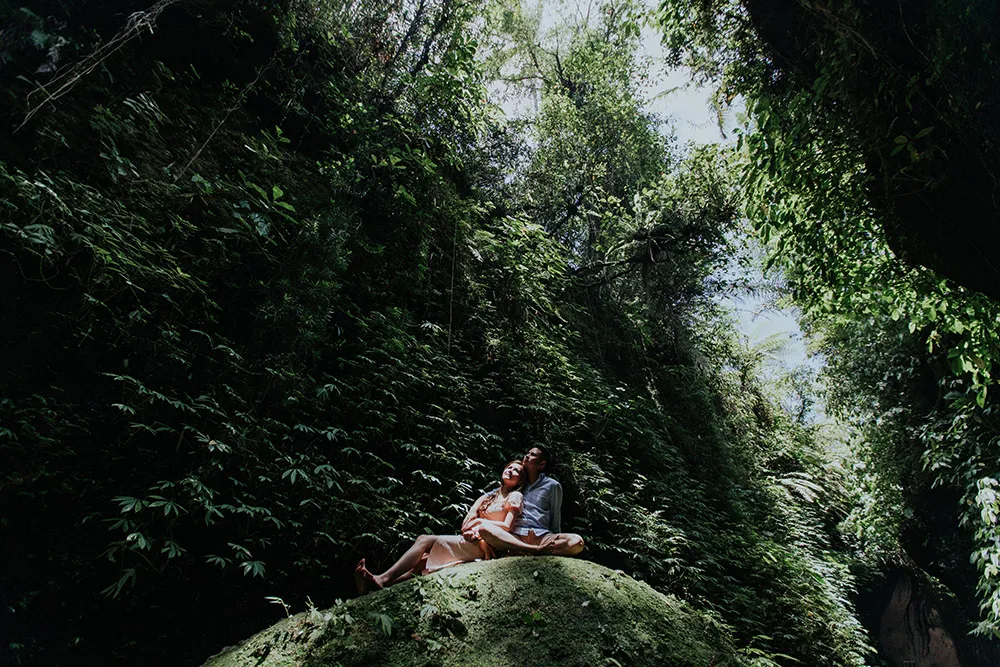 Photo by Louis Gan Photography. theweddingnotebook.com