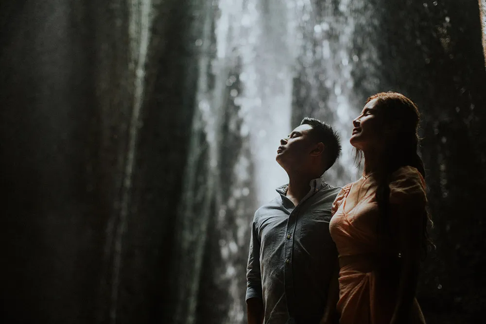 Photo by Louis Gan Photography. theweddingnotebook.com