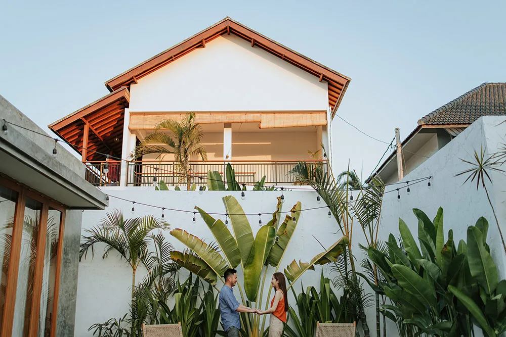 Photo by Louis Gan Photography. theweddingnotebook.com