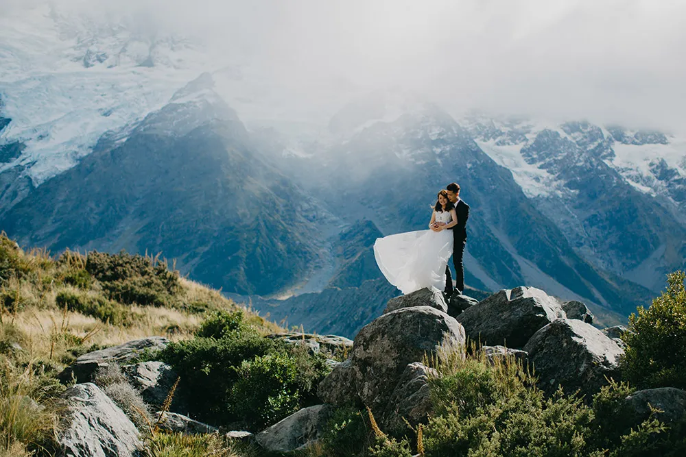 Photo by Nicholas Yuen Photography. theweddingnotebook.com