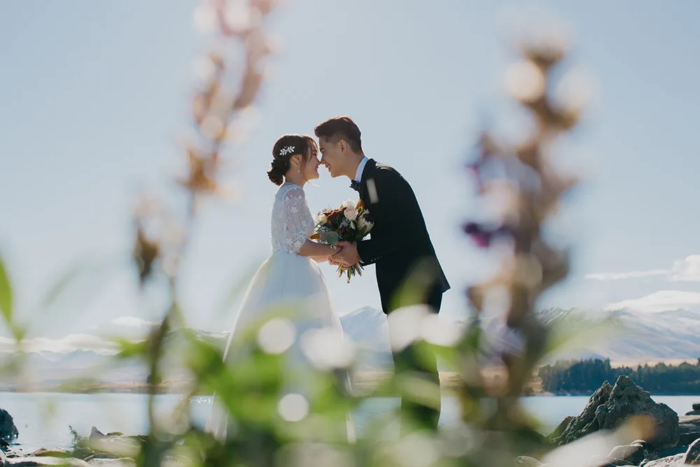 Photo by Nicholas Yuen Photography. theweddingnotebook.com