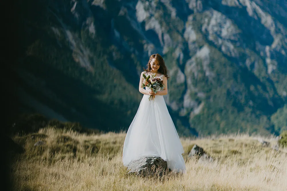 Photo by Nicholas Yuen Photography. theweddingnotebook.com