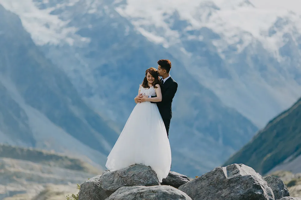 Photo by Nicholas Yuen Photography. theweddingnotebook.com