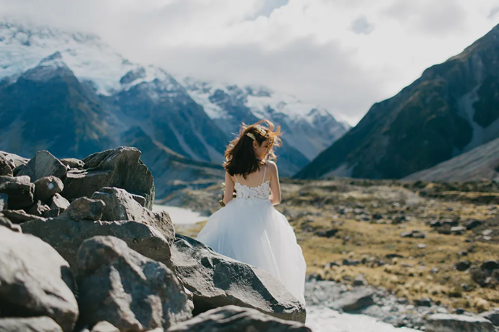 Photo by Nicholas Yuen Photography. theweddingnotebook.com