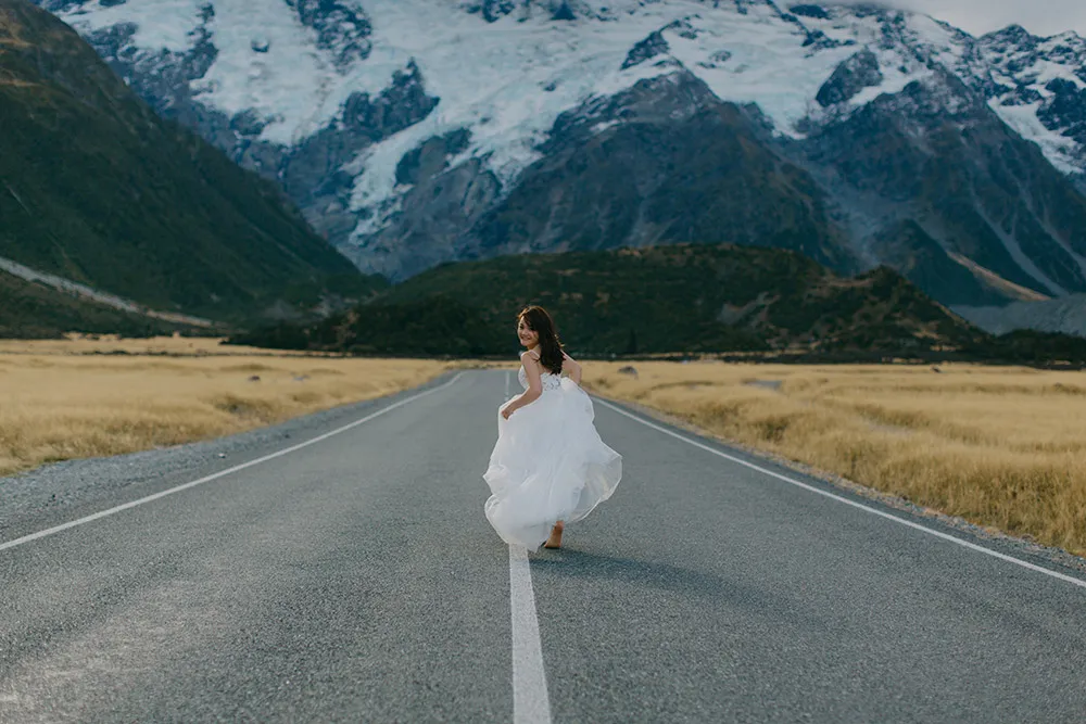 Photo by Nicholas Yuen Photography. theweddingnotebook.com