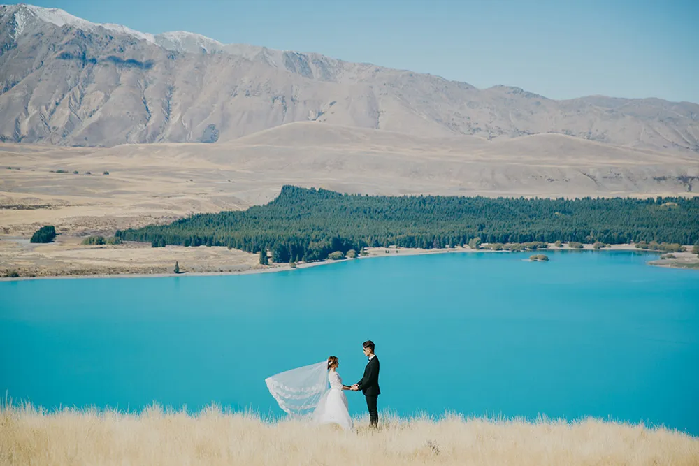 Photo by Nicholas Yuen Photography. theweddingnotebook.com