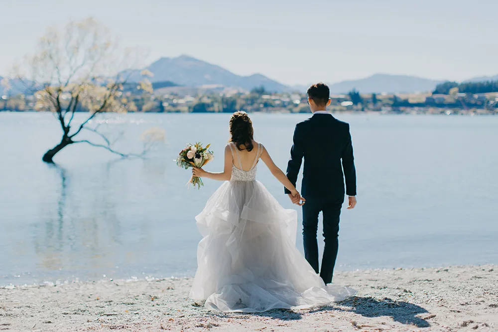 Photo by Nicholas Yuen Photography. theweddingnotebook.com