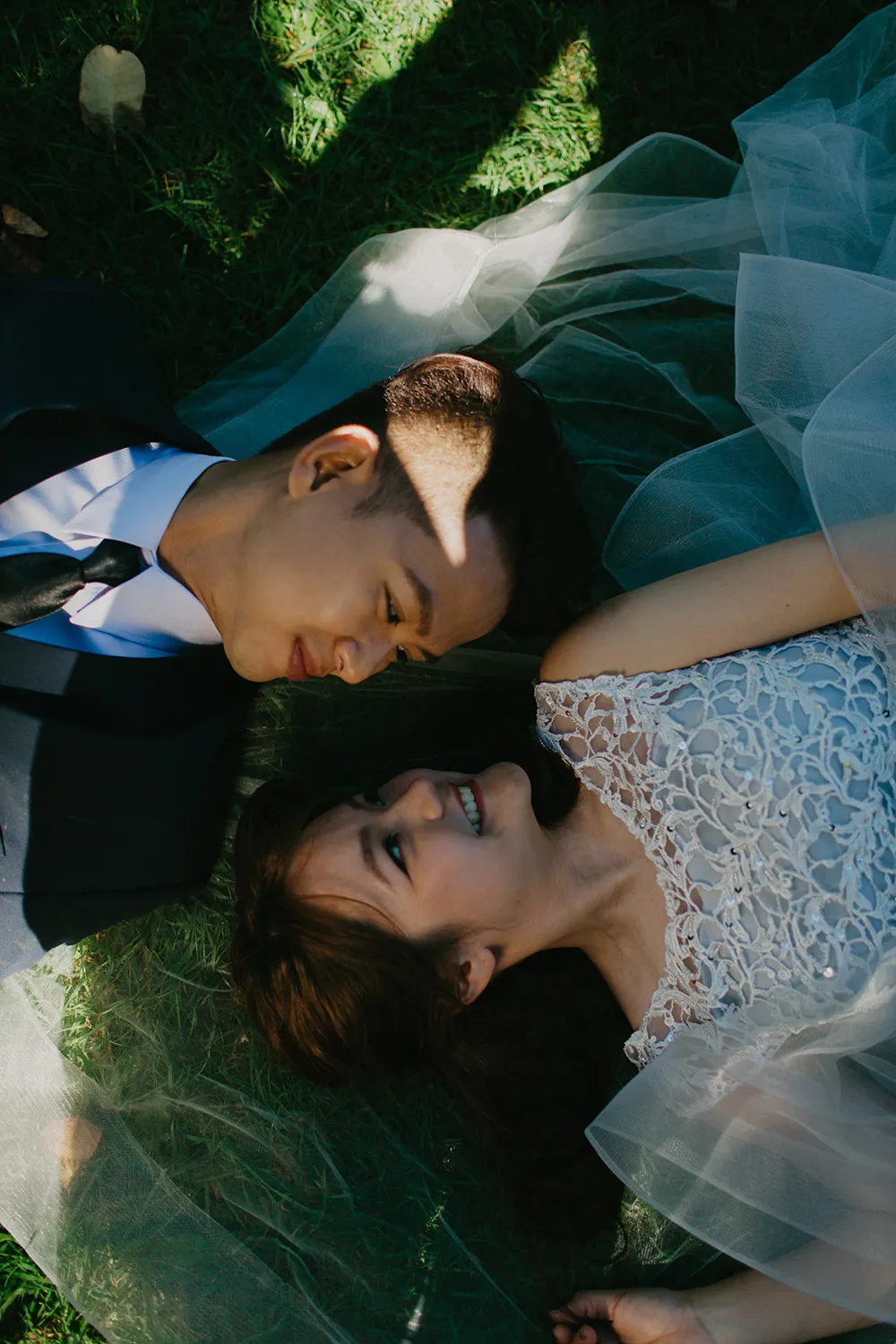 Photo by Nicholas Yuen Photography. theweddingnotebook.com