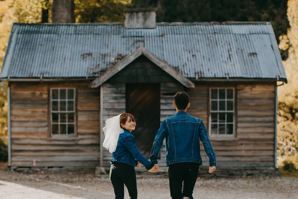 Photo by Nicholas Yuen Photography. theweddingnotebook.com
