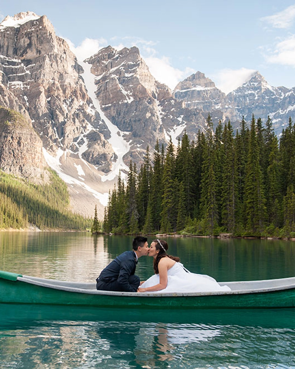 Bridal Portraits In The Great Outdoors Of Canada