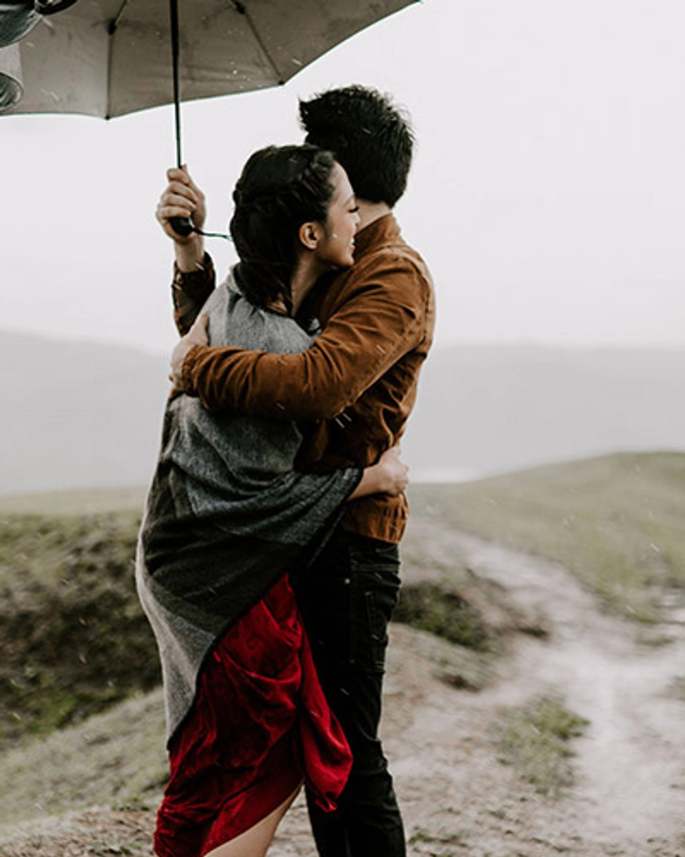 Bridal Portraits in the Midst of a Typhoon at Batanes, Philippines