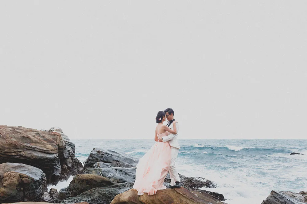 Photo by Alex Goh Photography. theweddingnotebook.com