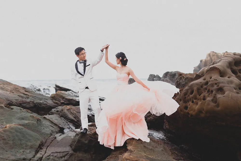 Photo by Alex Goh Photography. theweddingnotebook.com