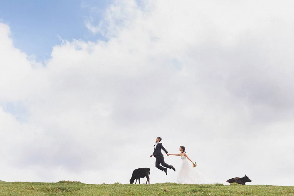 Photo by Alex Goh Photography. theweddingnotebook.com