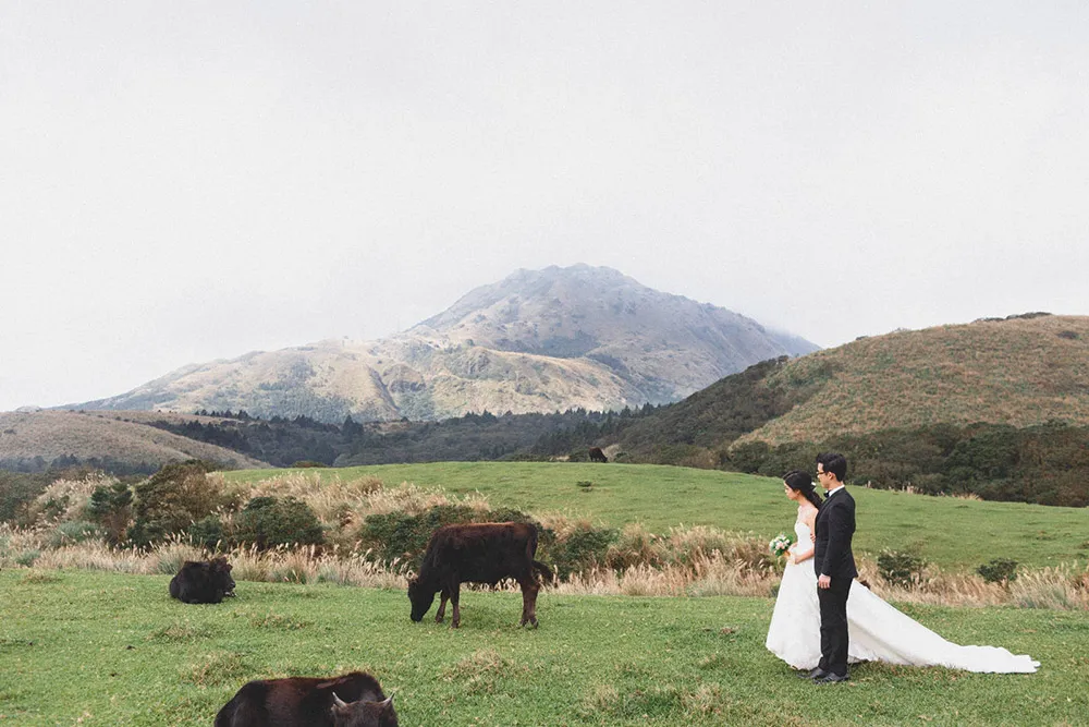 Photo by Alex Goh Photography. theweddingnotebook.com