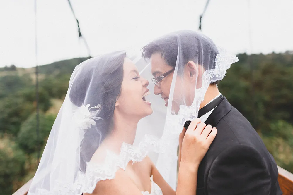 Photo by Alex Goh Photography. theweddingnotebook.com