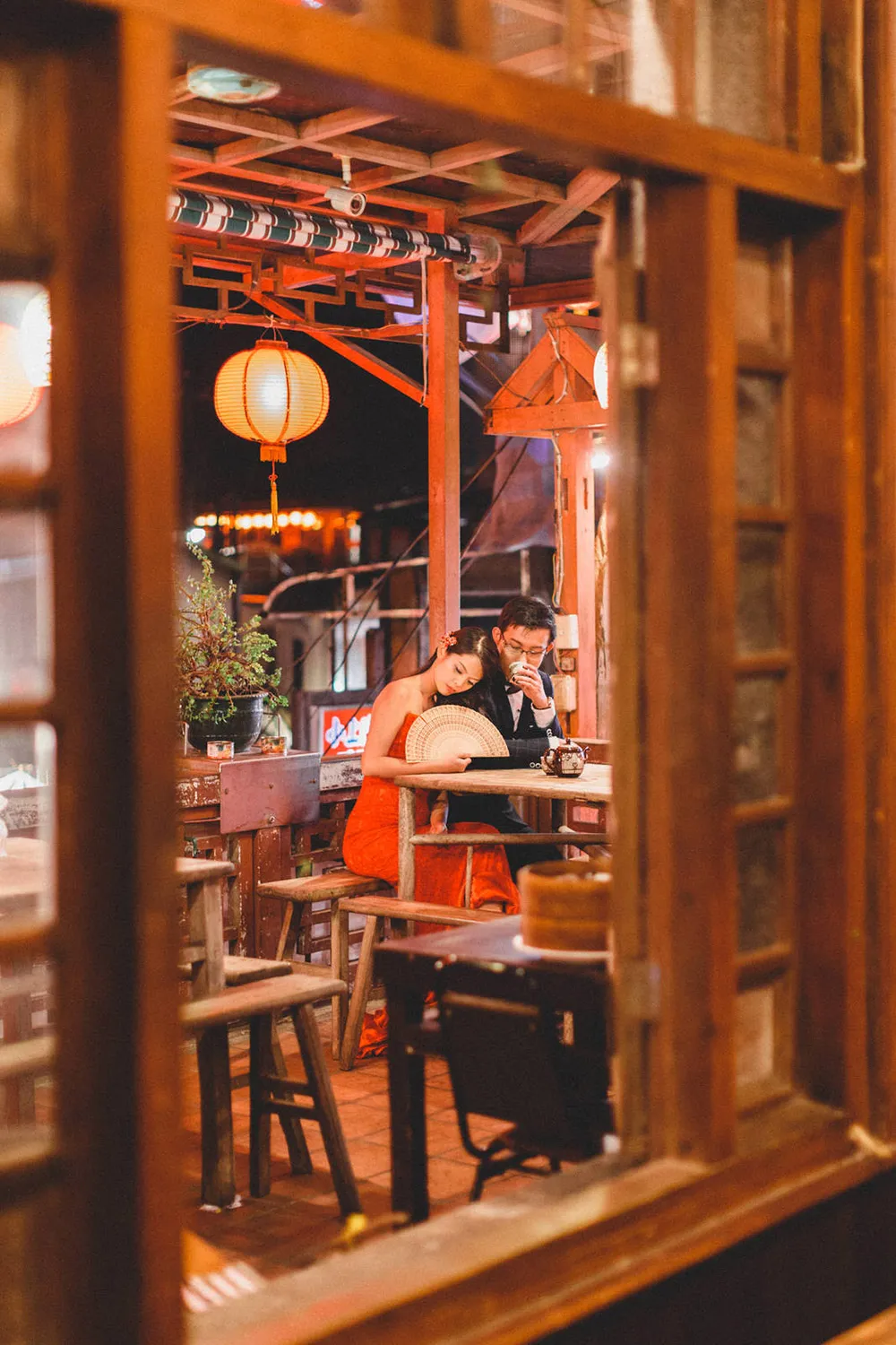 Photo by Alex Goh Photography. theweddingnotebook.com