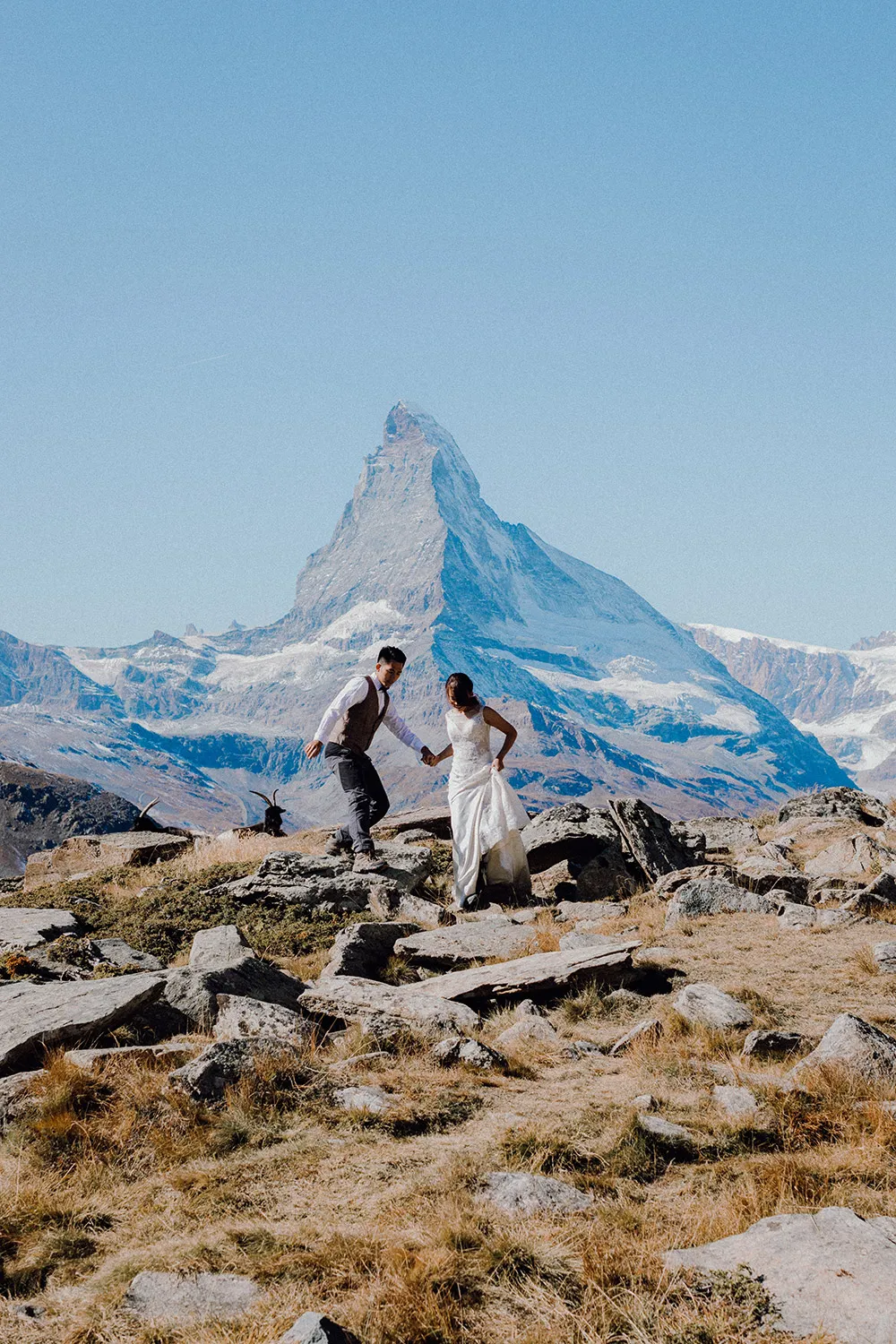 Photo by Jackie Yong Photography. theweddingnotebook.com