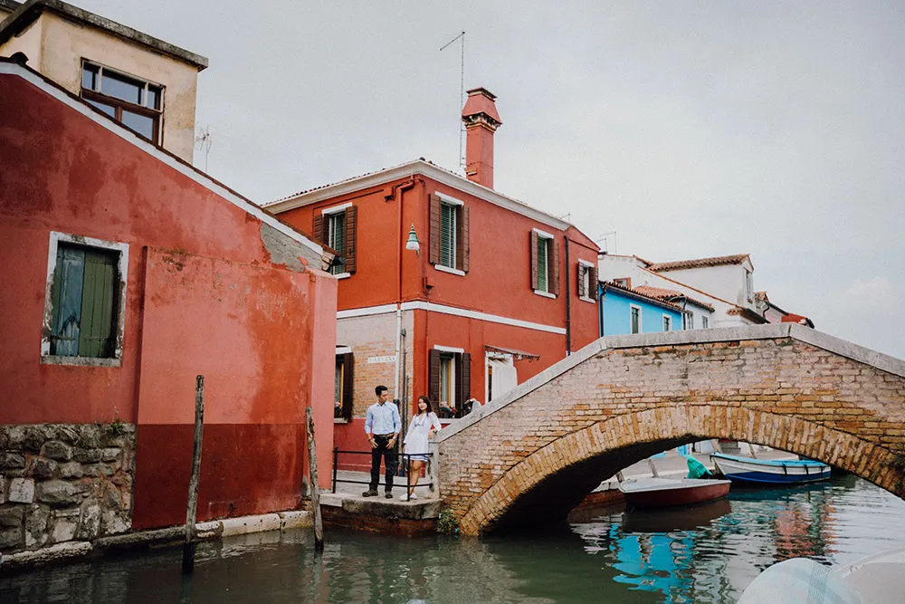 Photo by Jackie Yong Photography. theweddingnotebook.com