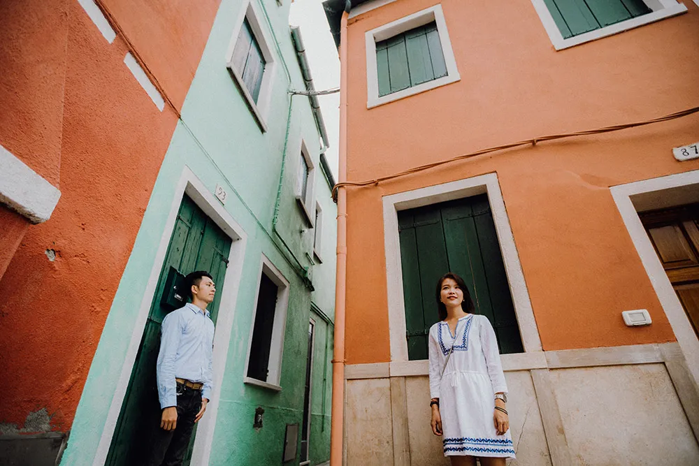 Photo by Jackie Yong Photography. theweddingnotebook.com