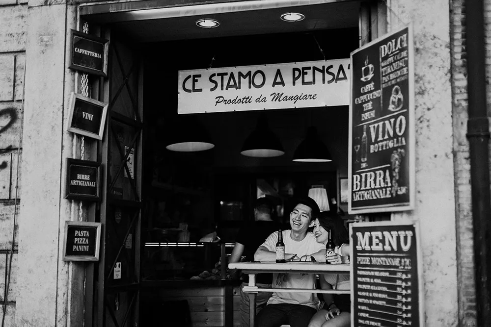 Photo by Jackie Yong Photography. theweddingnotebook.com