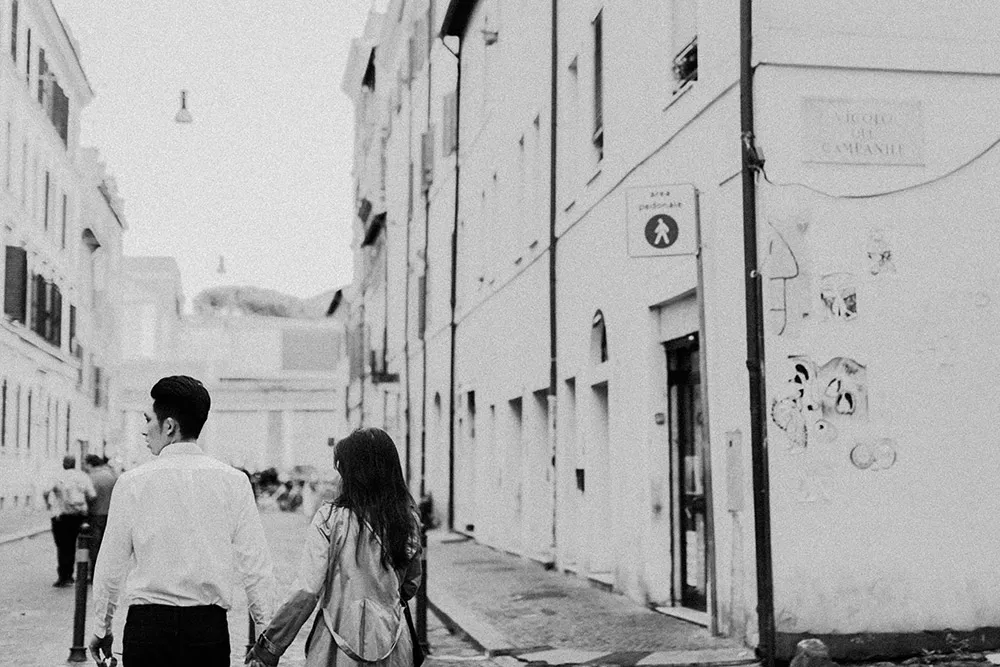 Photo by Jackie Yong Photography. theweddingnotebook.com