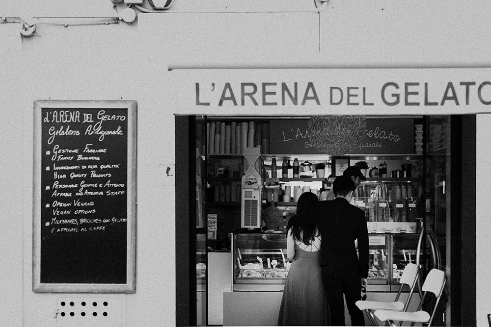 Photo by Jackie Yong Photography. theweddingnotebook.com