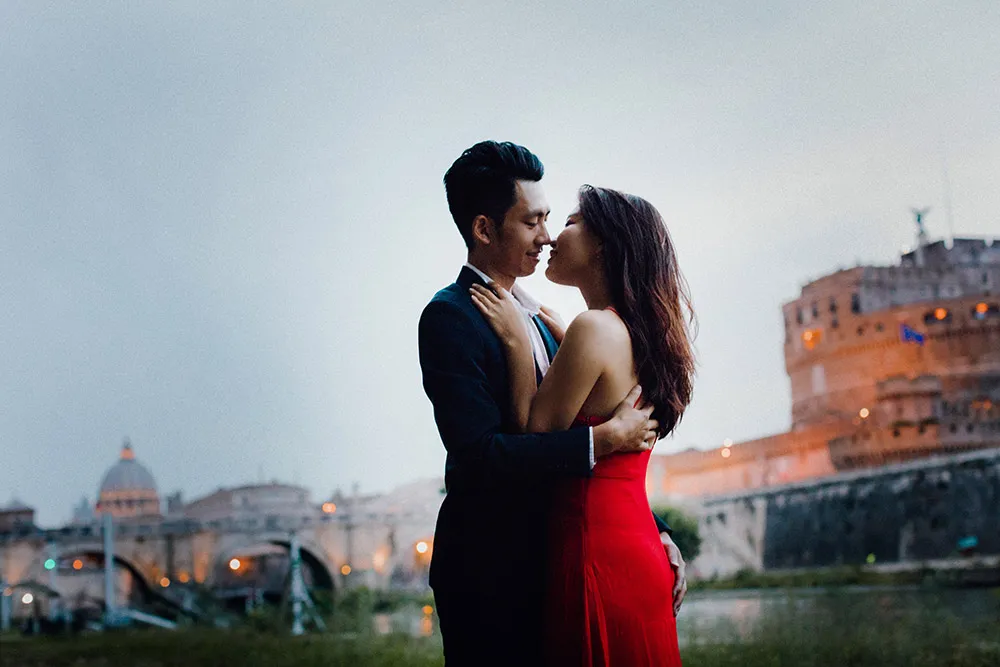 Photo by Jackie Yong Photography. theweddingnotebook.com