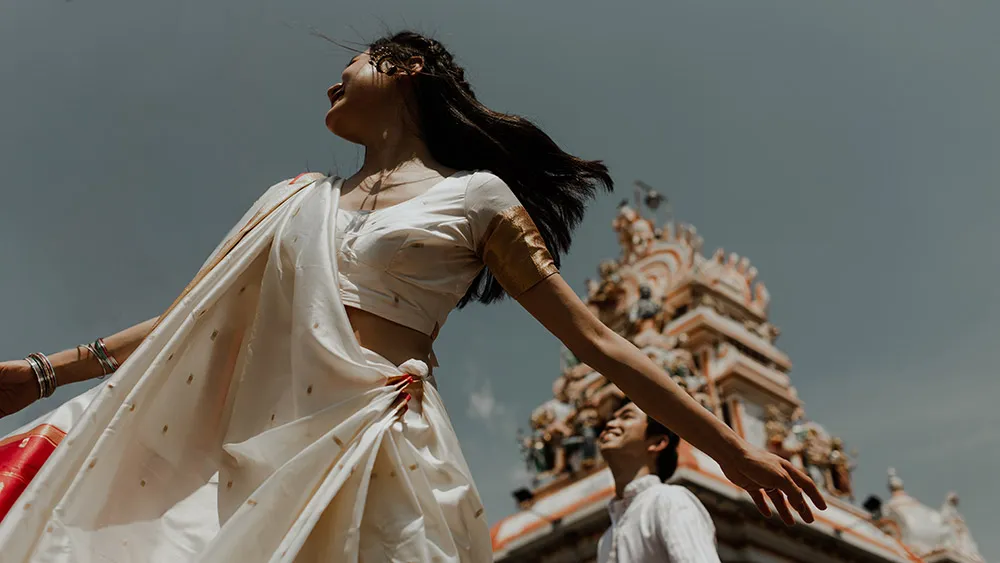 Photo by Sanren Studio. tp://theweddingnotebook.com