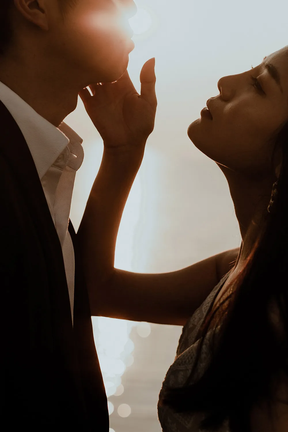 Photo by Sanren Studio. tp://theweddingnotebook.com