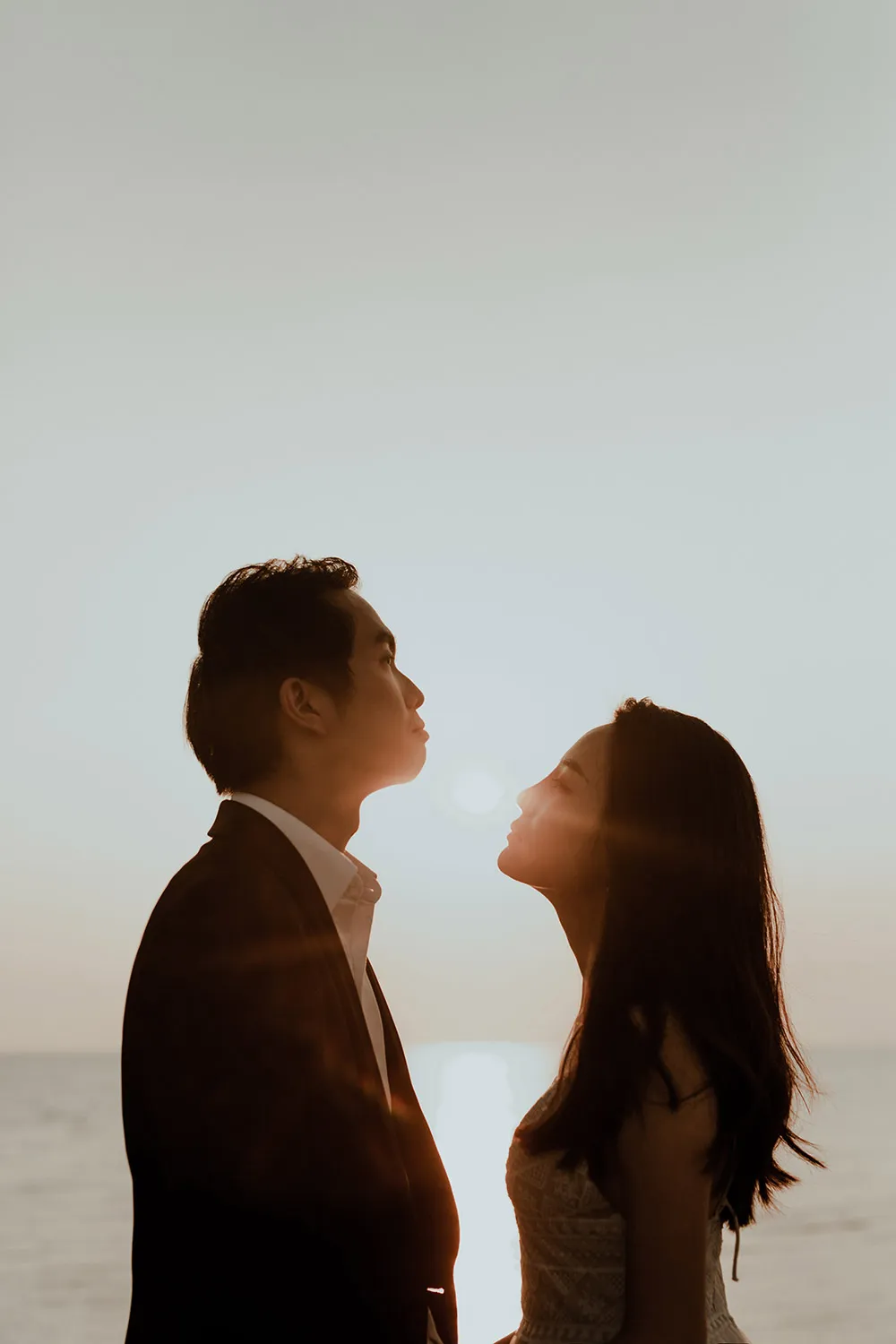 Photo by Sanren Studio. tp://theweddingnotebook.com