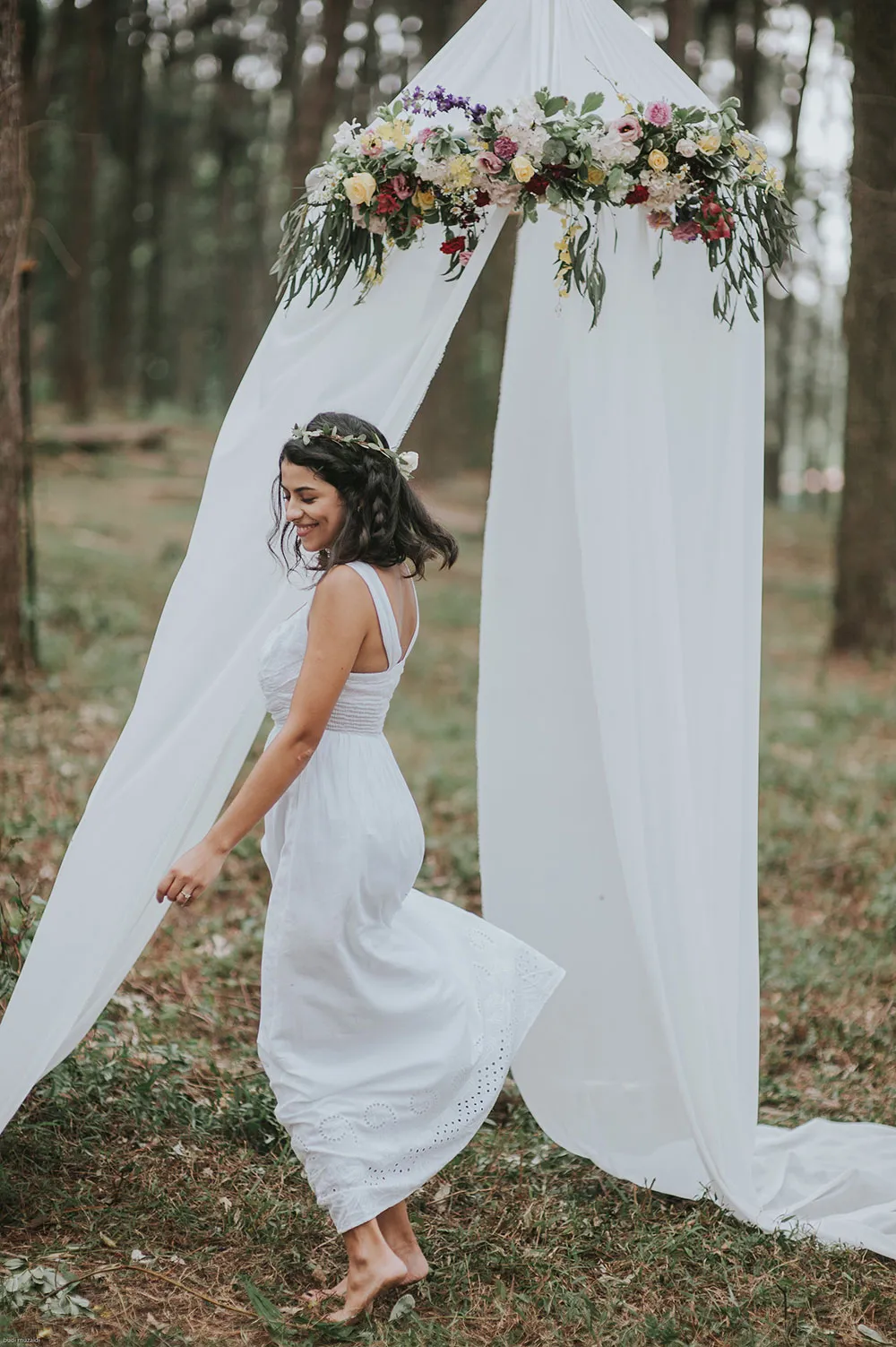 Photo by Munkeat Photography. theweddingnotebook.com