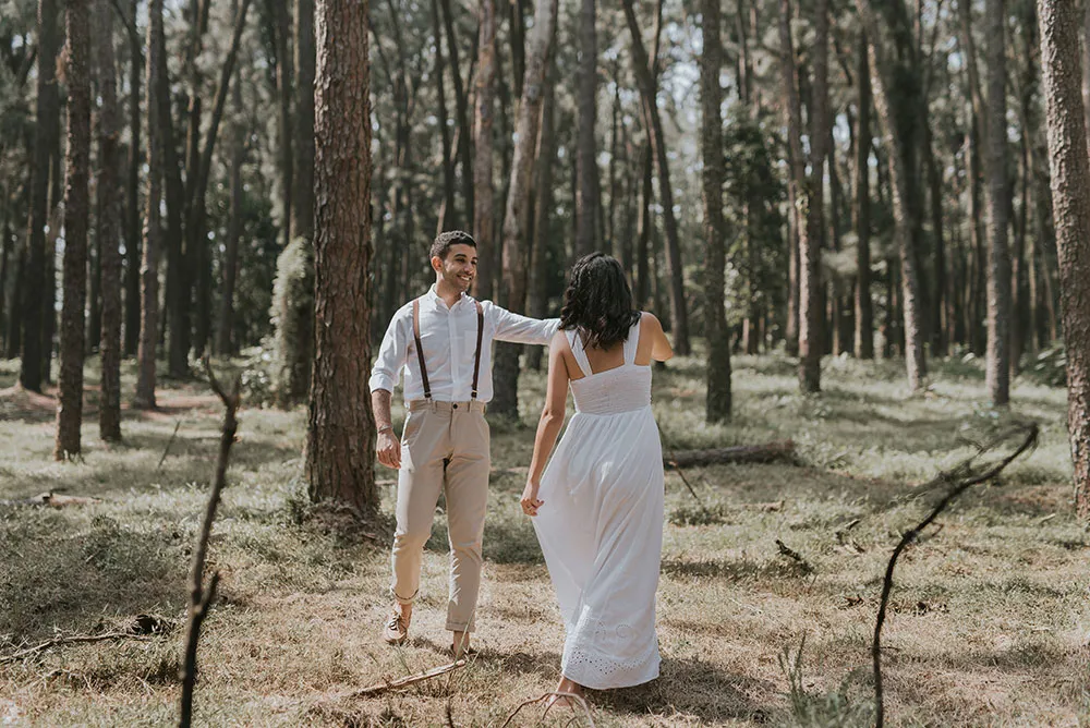 Photo by Munkeat Photography. theweddingnotebook.com