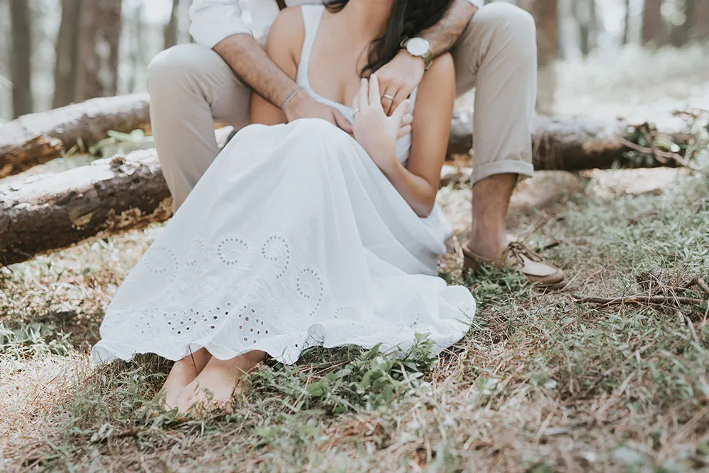 Photo by Munkeat Photography. theweddingnotebook.com