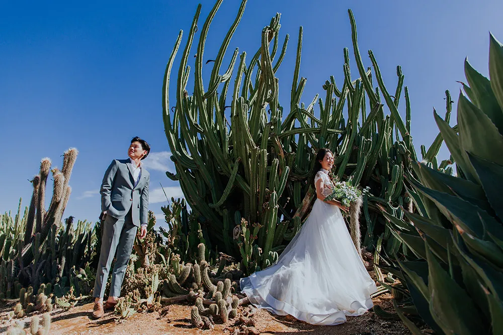 Photo by Louis Gan Photography. theweddingnotebook.com
