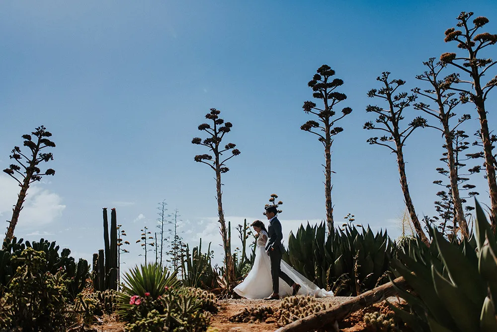 Photo by Louis Gan Photography. theweddingnotebook.com