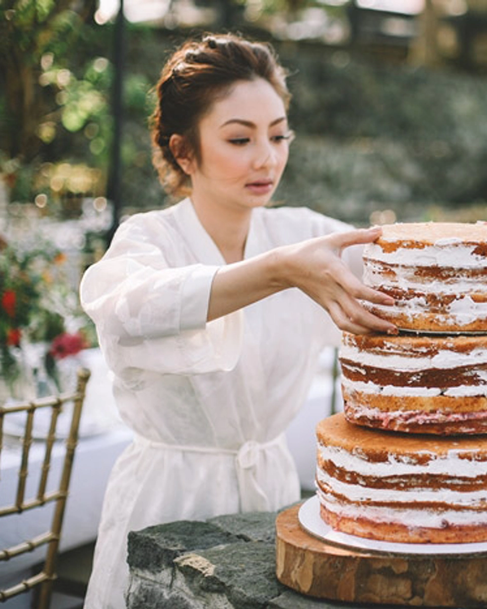 Bride Shares DIY Naked Wedding Cake Recipe