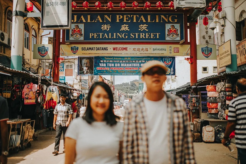 Petaling Street Kuala Lumpur bridal portraits. Sharkman Photography. theweddingnotebook.com