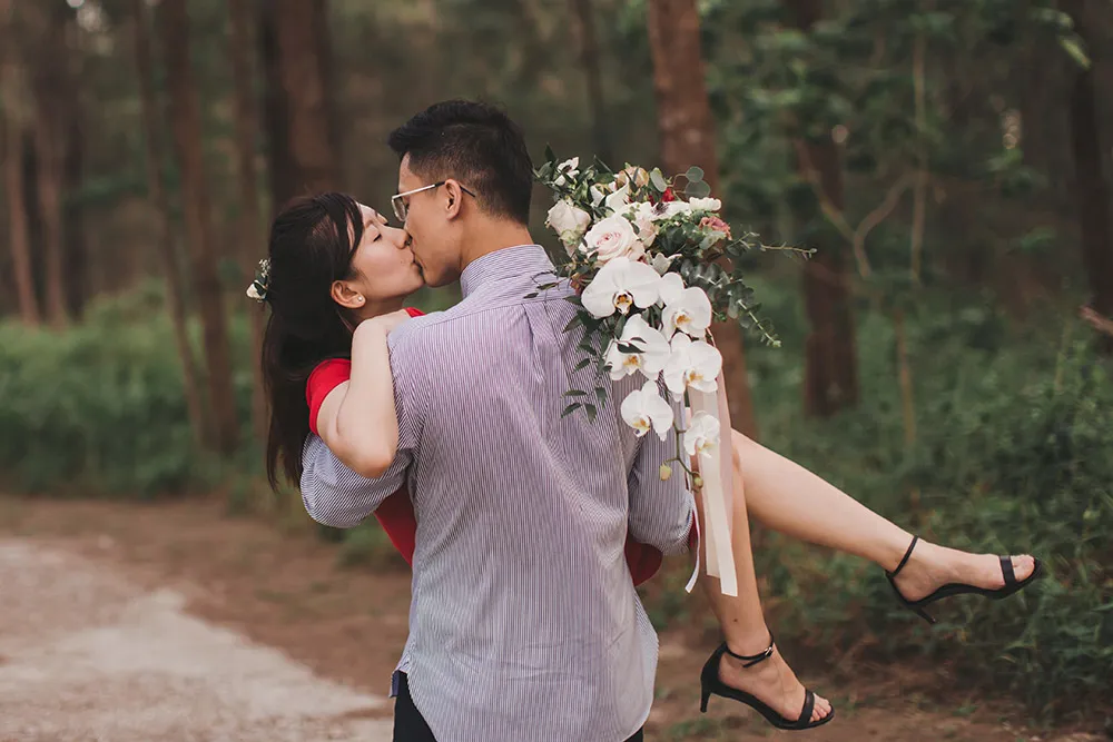 Photo by Knotties Frame. theweddingnotebook.com