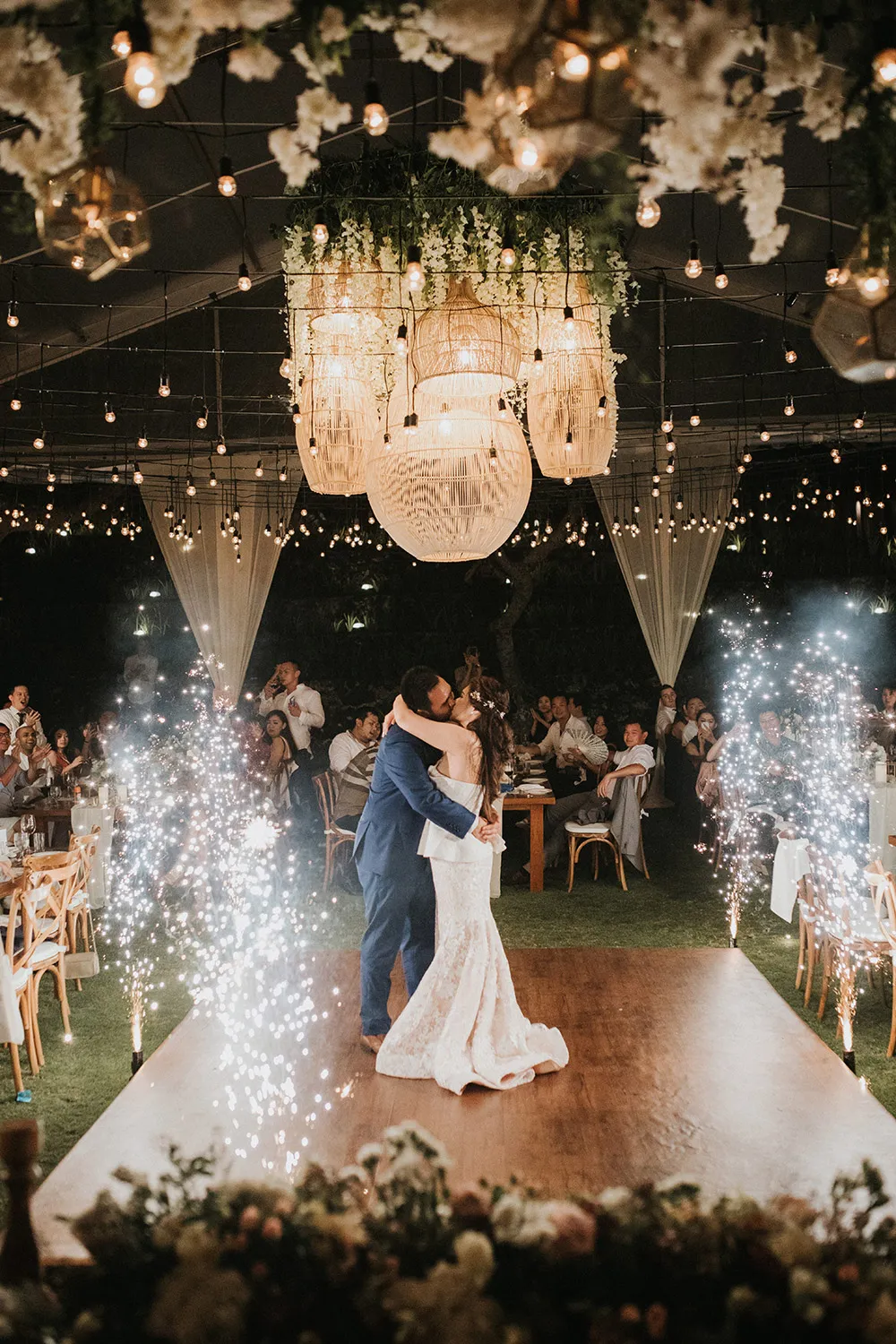 Photo by Iluminen. theweddingnotebook.com