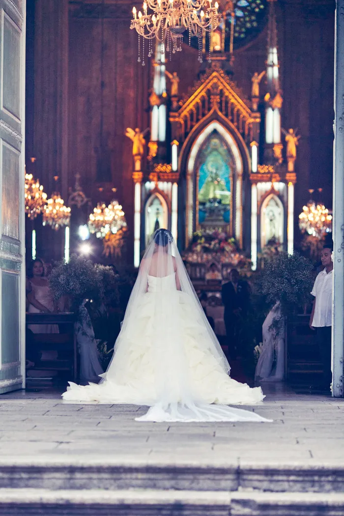 Photography by Metrophoto. theweddingnotebook.com