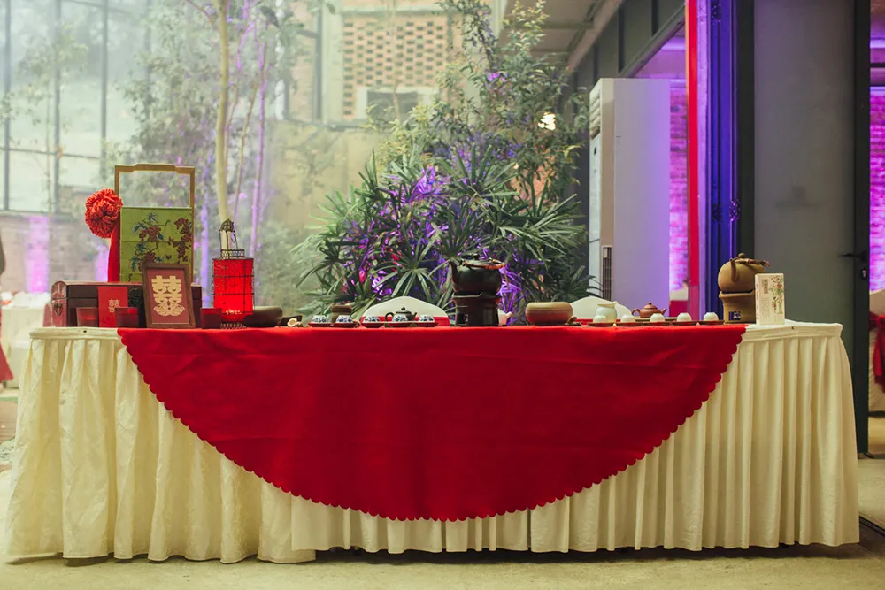 Photo by Funkydali. theweddingnotebook.com