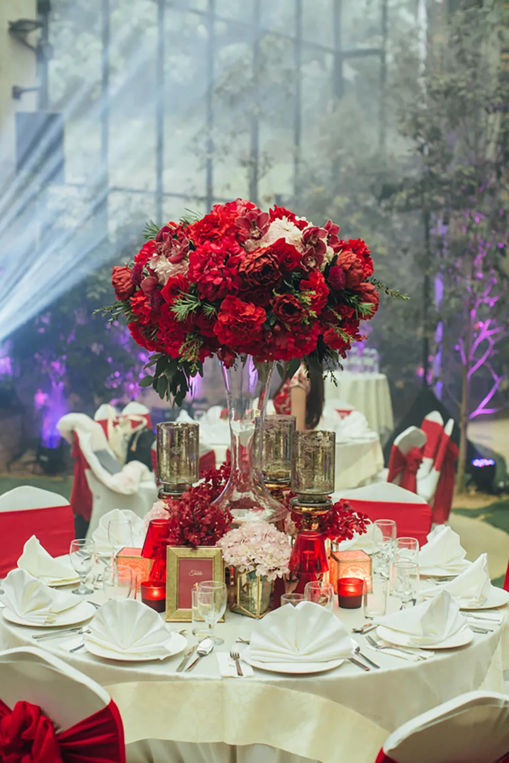 Photo by Funkydali. theweddingnotebook.com